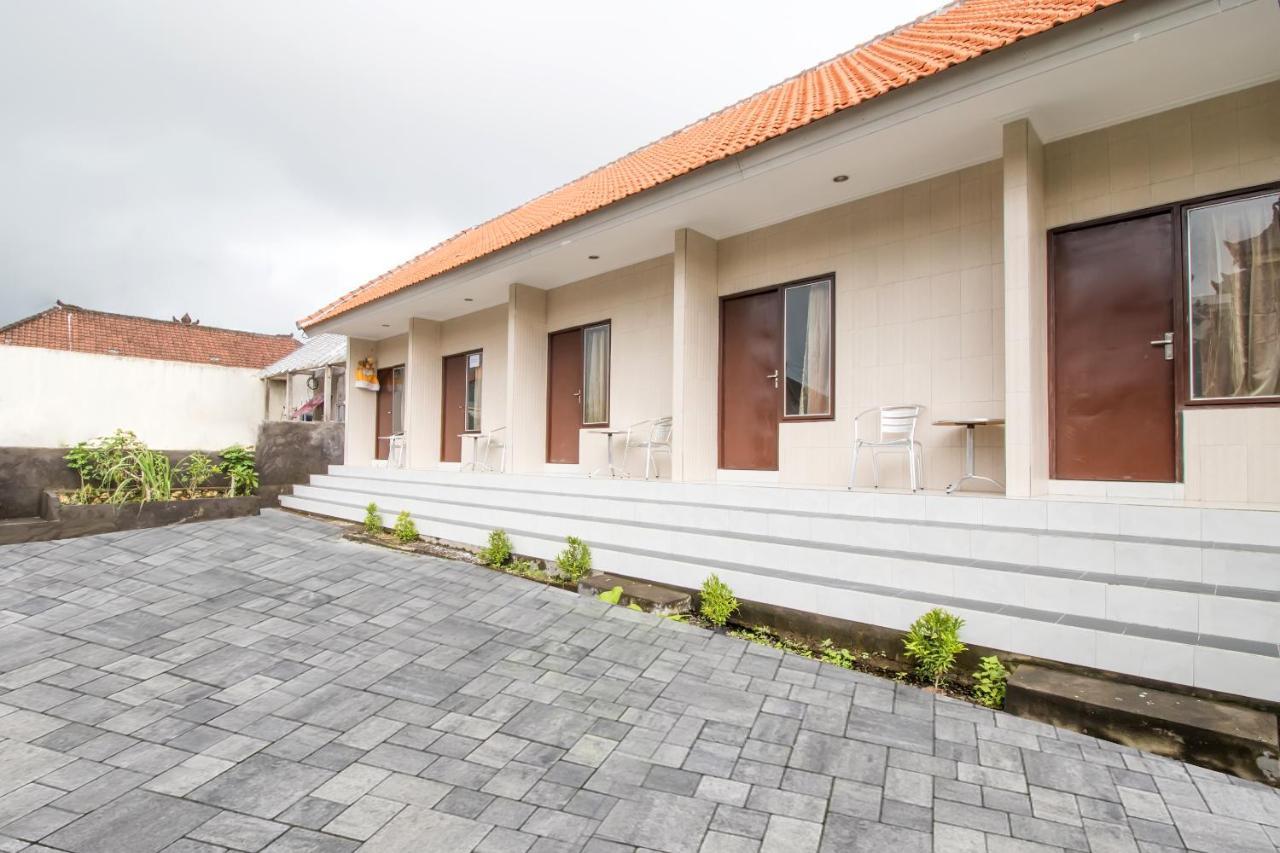 Отель Oyo 2984 Berlian House Ungasan Джимбаран Экстерьер фото