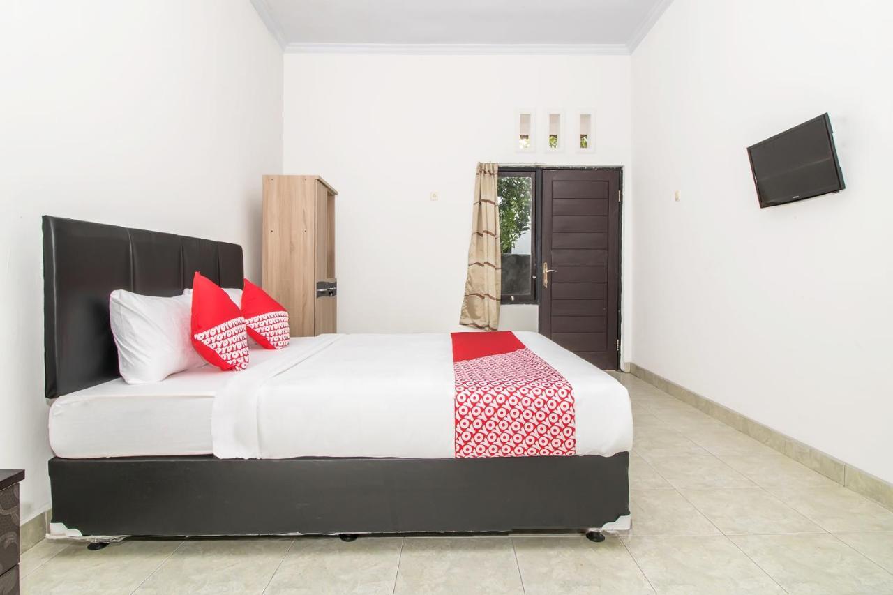 Отель Oyo 2984 Berlian House Ungasan Джимбаран Экстерьер фото
